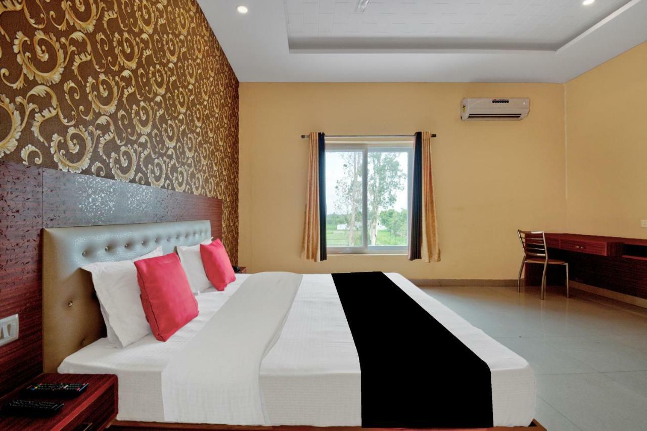 Capital O 40833 Maharaja Hotel & Restaurant Kashipur Eksteriør bilde