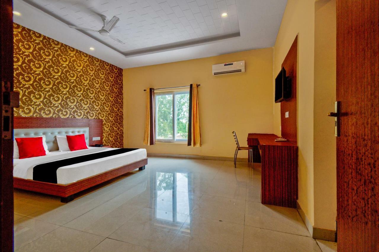Capital O 40833 Maharaja Hotel & Restaurant Kashipur Eksteriør bilde